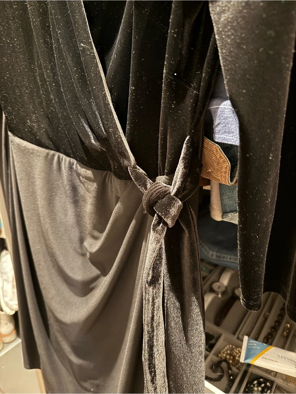 Lauren Ralph Lauren Black Velvet Wrap Dress Size 12 Long Sleeve - Picture 4 of 8
